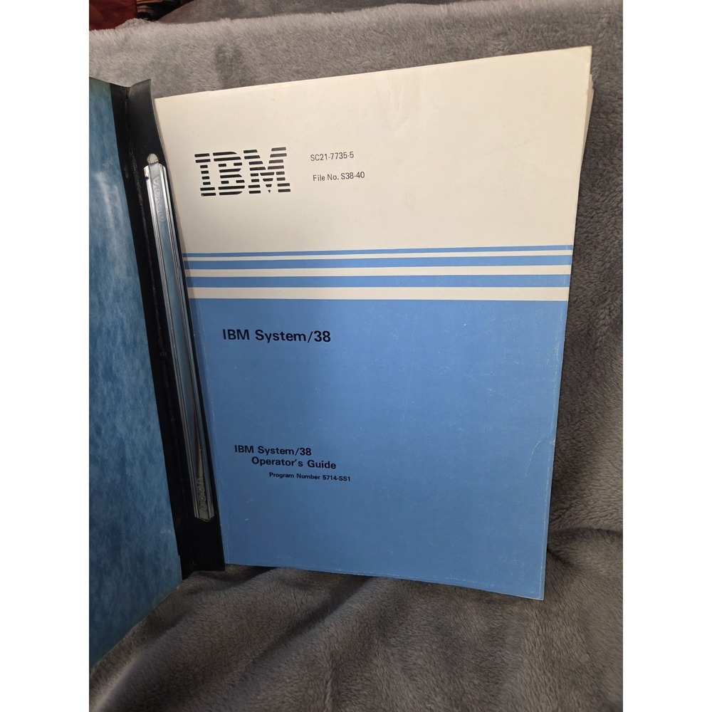 IBM Sytem/38  - Operator's‎ Guide Sixth Edition 1984